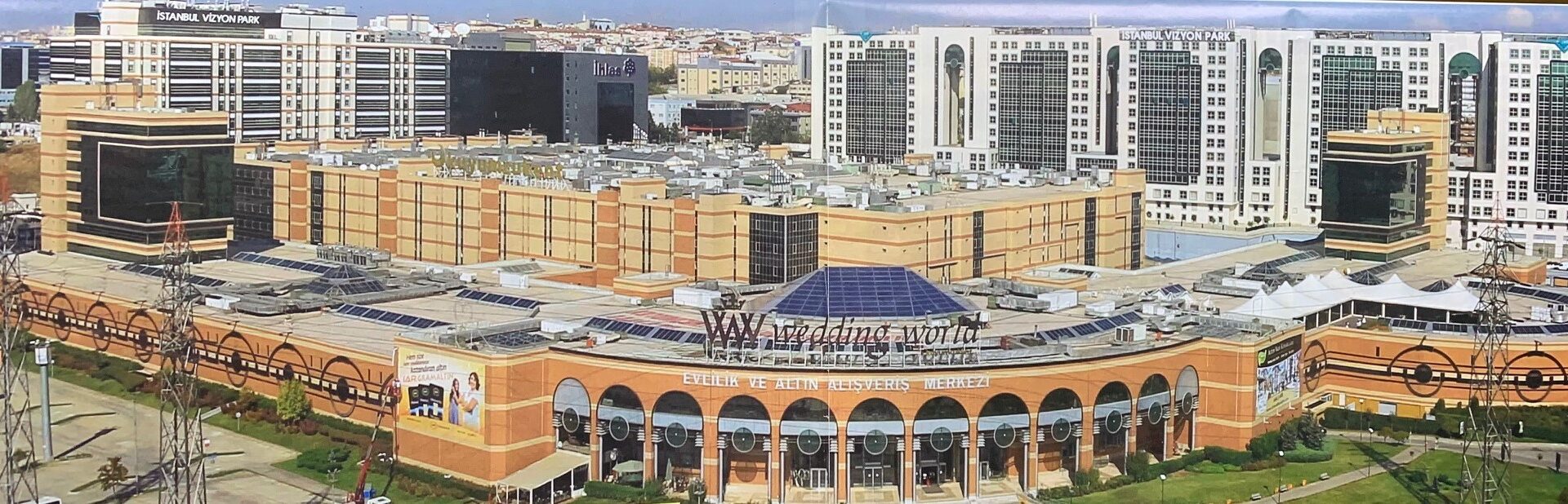 BEYAZ LOCADAN KUYUMCUKENT AVM BLOĞUNDA 180 M2 NET FUL YAPILI KİRALIK MAĞAZA