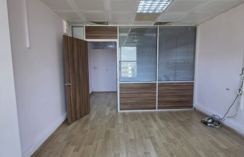 VİZYON PARK OFİS BLOKLARINDA 40 M2 NET BÖLMELİ MUTFAKLI OFİS